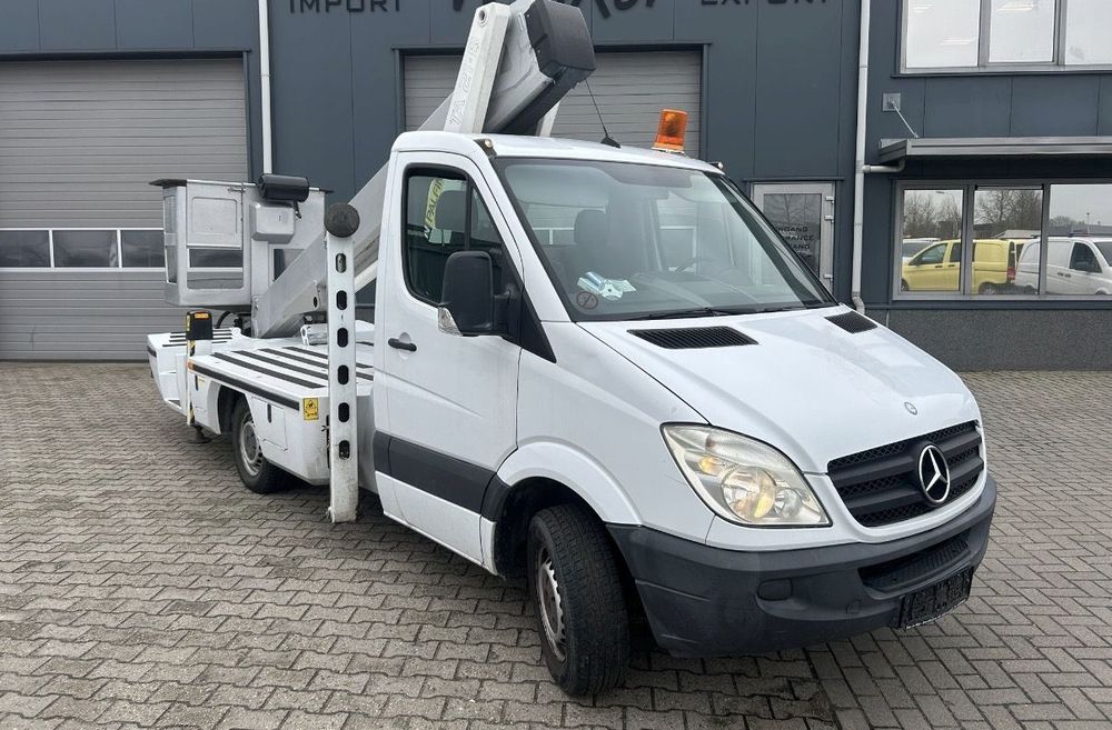 Mercedes-Benz Podnośnik Koszowy Zwyżka Wumag Palfinger TA21 21 metrów  14 w Bok Kosz Izolowany jak Ruthmann Gsr Multitel  Podnośnik Koszowy Zwyżka 21 metrów Wumag Palfinger Pilot UDT