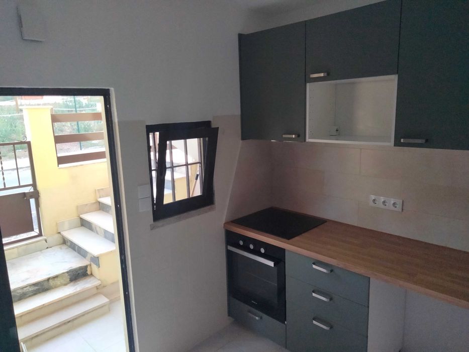 Casa para Alugar T1 Caneças