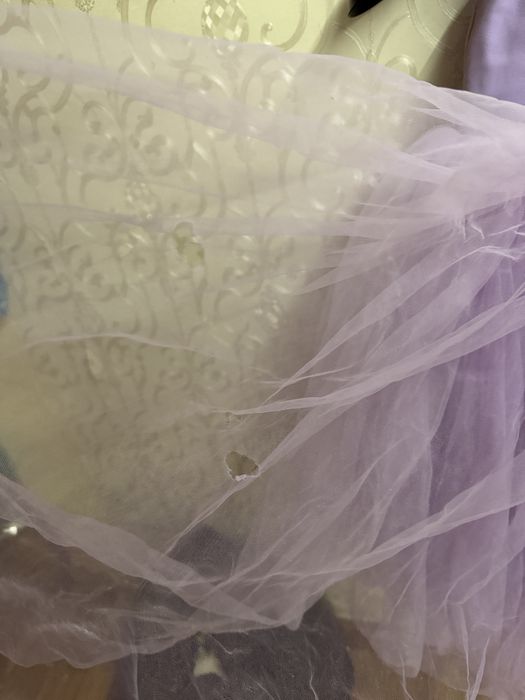 Нарядное фатиновое платье пышное 5-6 лет с дефектами даром фиолетовое