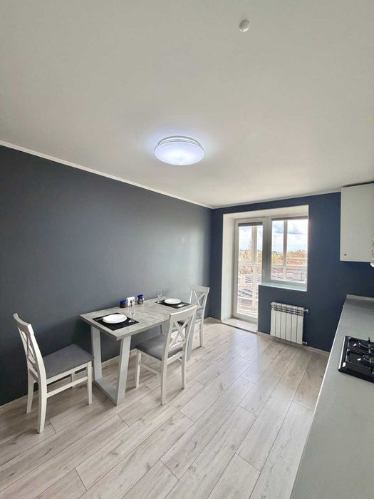 ApartPoltava 1-bedroom з великою кухнею та шикарною панорамою
