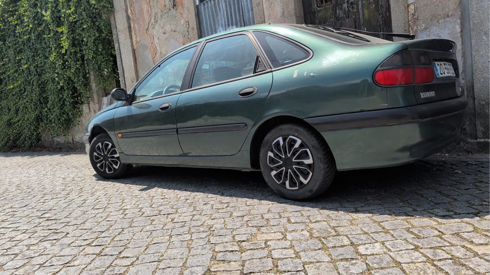 Carro para trabalho