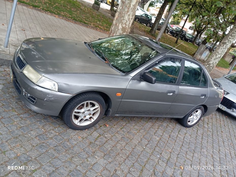 Vendo mistubich Lancer2001