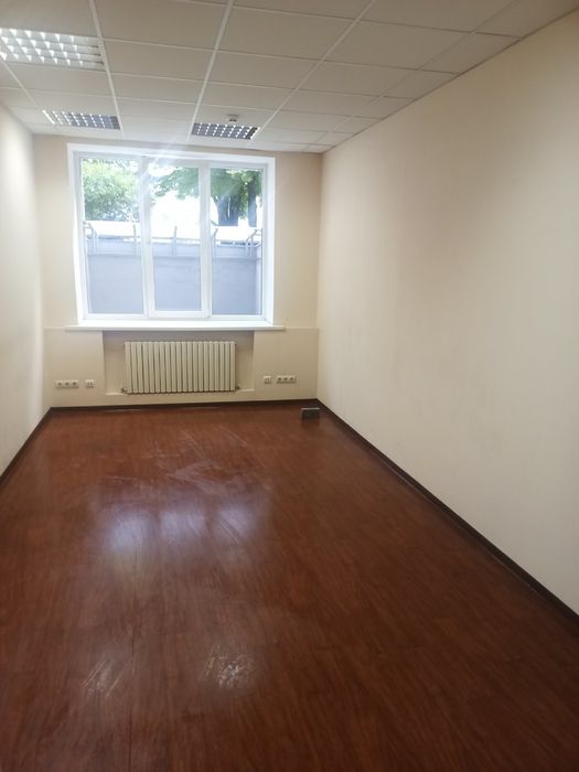 Сдам б/к свой  офис 27м2 в  ОЦ Бостон, В.Дубинина,8,Гагарина,Казакова