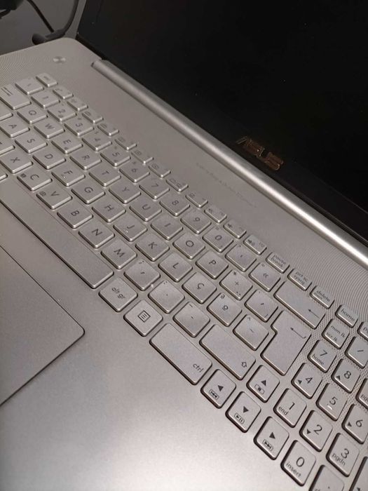 Portátil Asus n750j 17p i7 4710HQ DDR3 16 GBytes