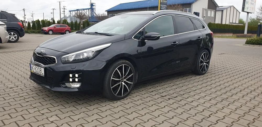 Kia Ceed Bogata wersja * GT Iine Navi * Grzana kierownica, fotel * Kamera * LED