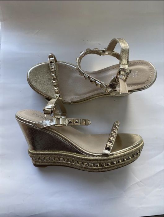 Золоті босоніжки 37-38