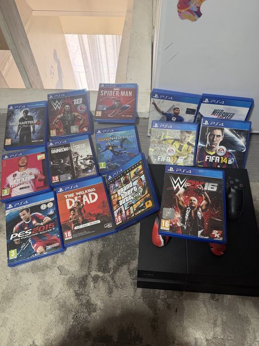 Ps4 com 13 jogos + 2 comandos e com cabos