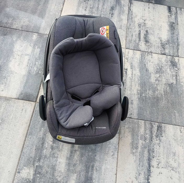 Fotelik samochodowy Maxi Cosi Pebble plus 0-12 nosidełko