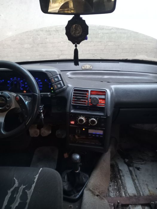 Продам ваз 21104 1,6 16 клапан