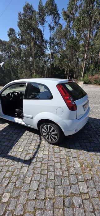 Ford Fiesta 2008 Comercial