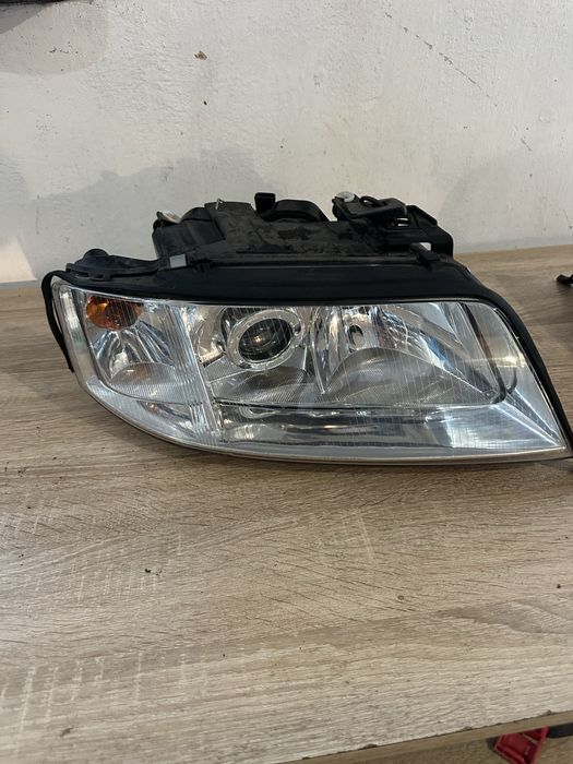 Фара ліва права Ауді а6 с5 Audi А6 С5  лінза