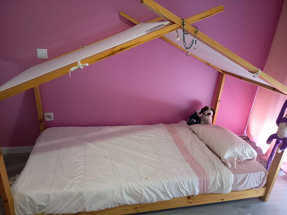Cama criança - roupa cama e tapete