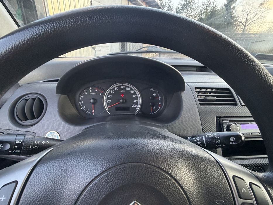 Suzuki Swift 1.3 benzyna