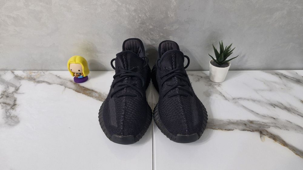 Кросівки Adidas Yezzy Boost 350 V2.Розмір 45