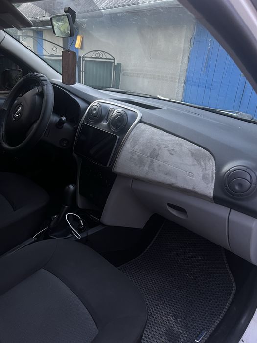 Dacia Sandero 2013