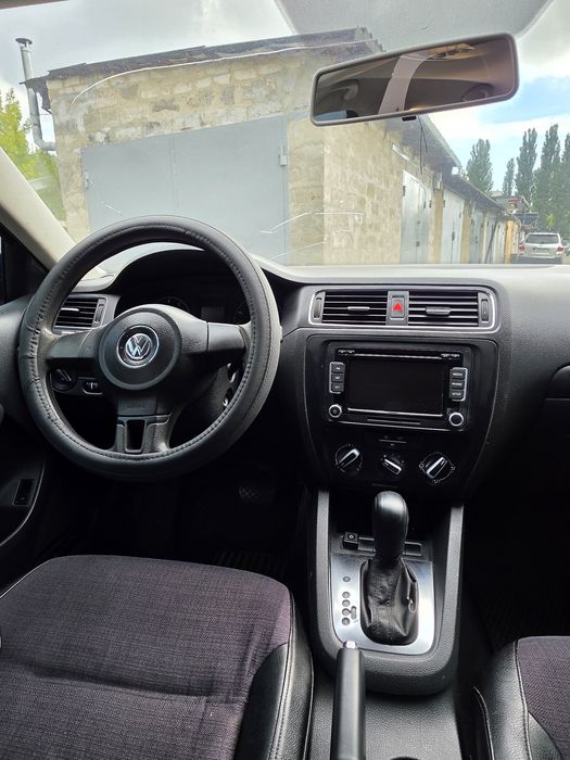 Volkswagen Jetta 2011