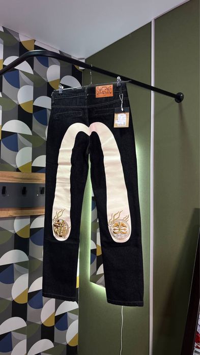 EVISU Джинси джинсы