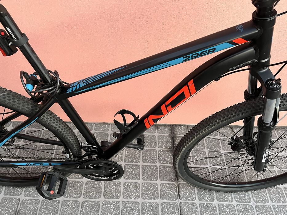 Bicicleta BTT Roda 29" - COMO NOVA