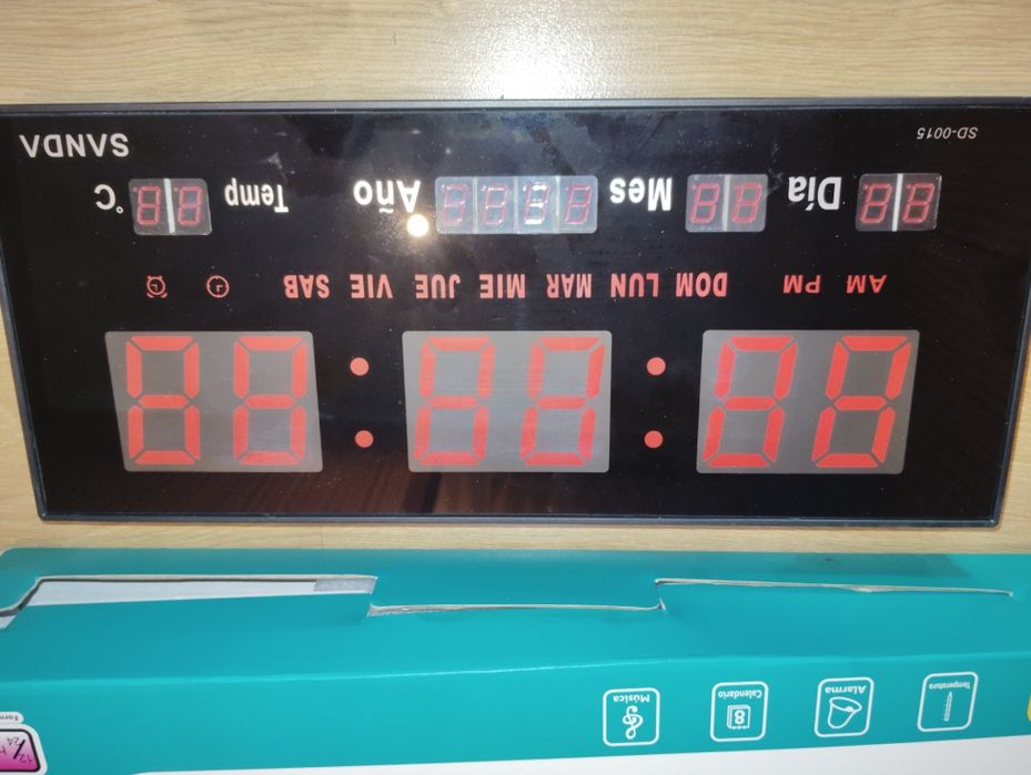 Relógio calendário Led