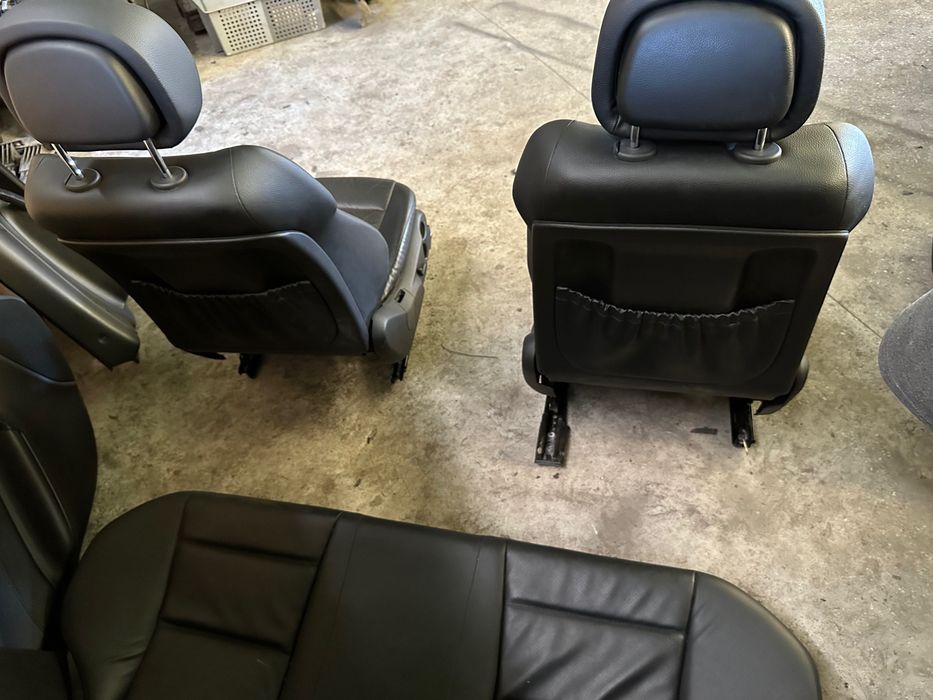 Conjunto de Bancos em Pele Mercedes W203 C200 C220 C270 CDI