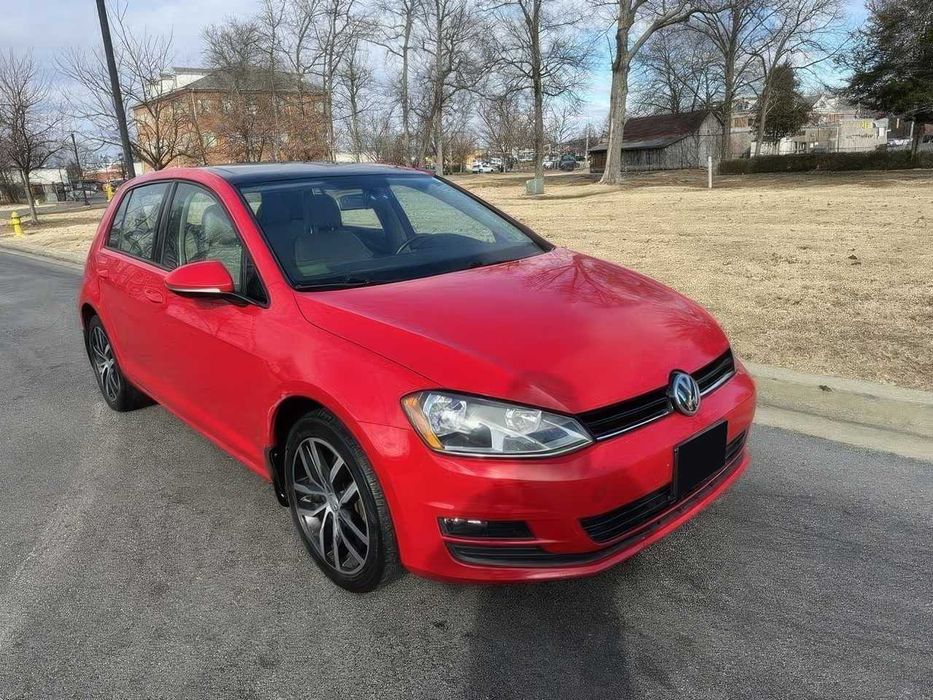 Volkswagen Golf      2017