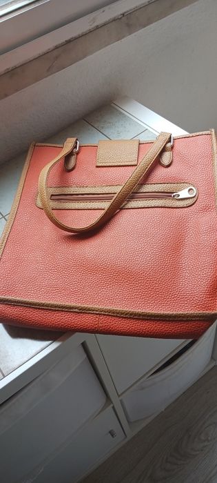 Malas de pele,cada14€
