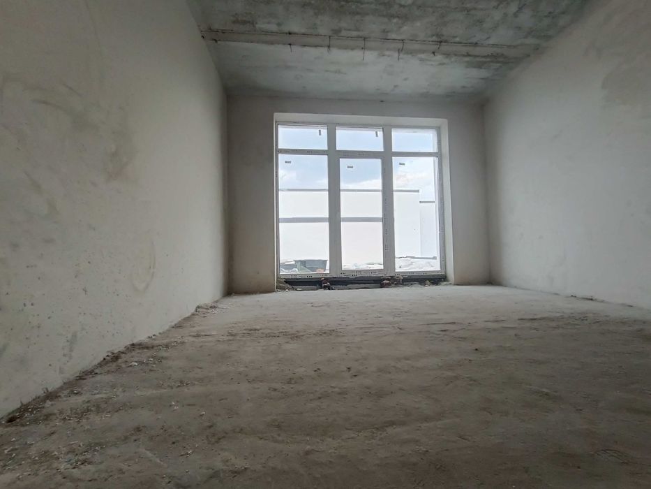 ПРОДАМ дім  загороджений дуплекс з гаржем та терасою 160 м² , 3сот ГАЗ  підключенні всі міські комунікації