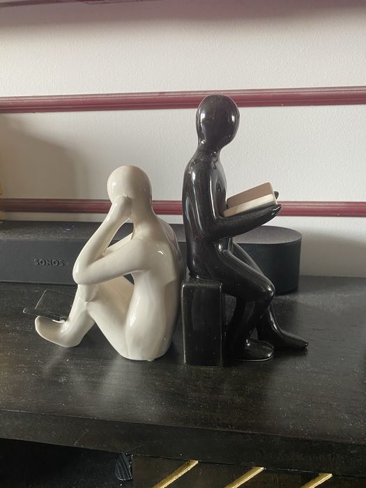 Ceramiczne podpórki do książek