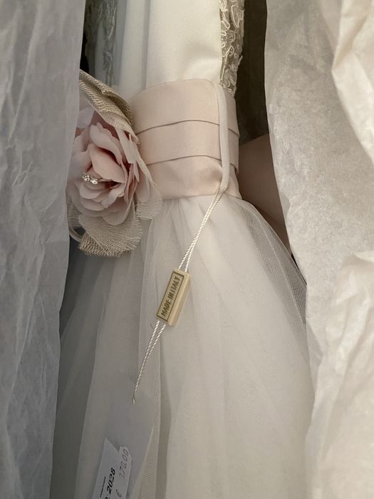 Vestido 1.ª comunhão usado umas horas 9 anos