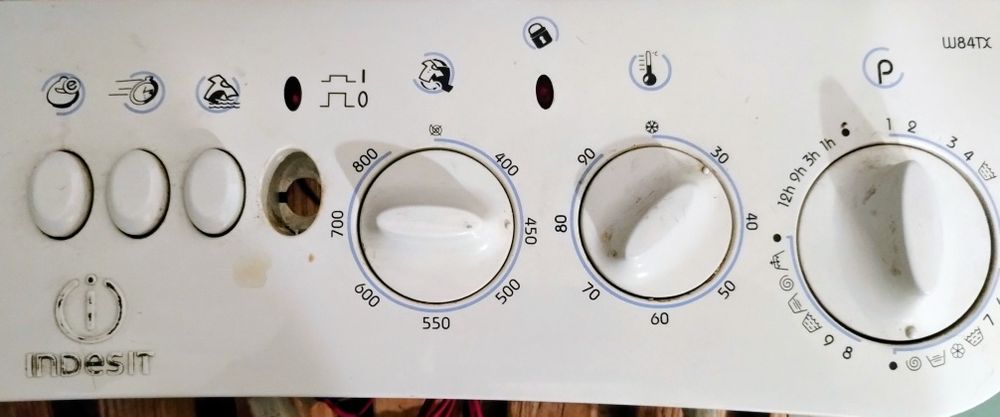 Сливной насос (помпа) с корпусом для стиральной Indesit или Ariston