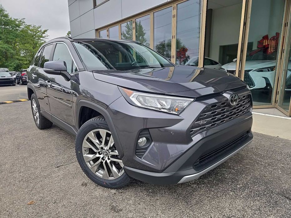 Toyota RAV4 Limited      2019