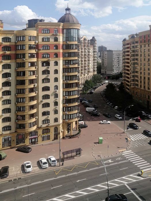 Затишна 3-кімнатна квартира по вул. Чорновола, 20 м. Лук'янівська