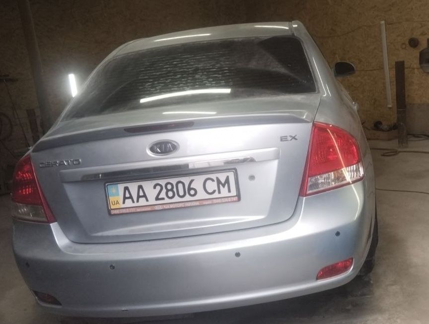 Кіа  Cerato 1.6 бензин