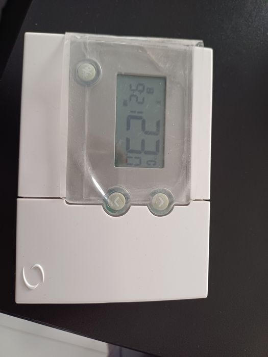 Salus rt500 regulator temperatury pokojowy