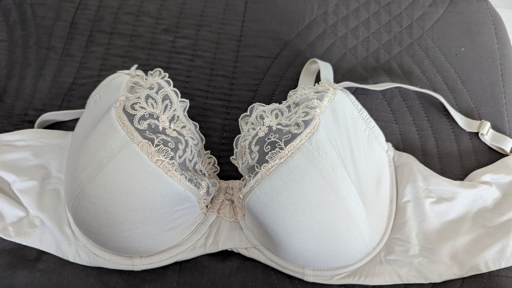 Biustonosz esotiq 70F nude