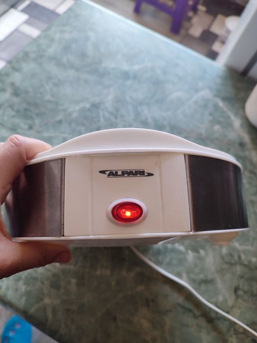 Йогуртница Alpari YT-715 рабочая, без баночек и крышки