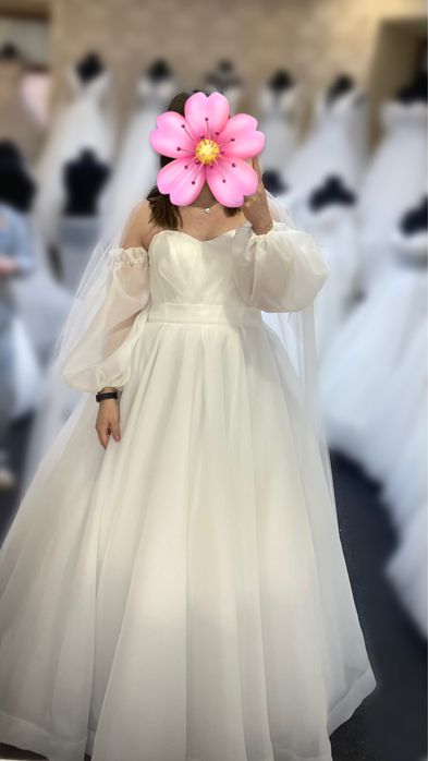 Продаж весільної сукні