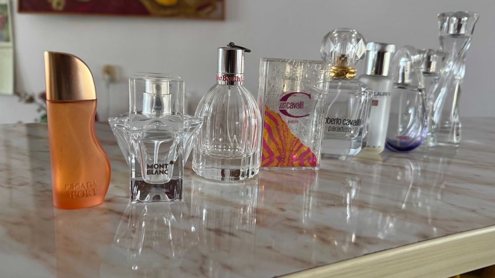 9 Flakonow po perfumach damskich