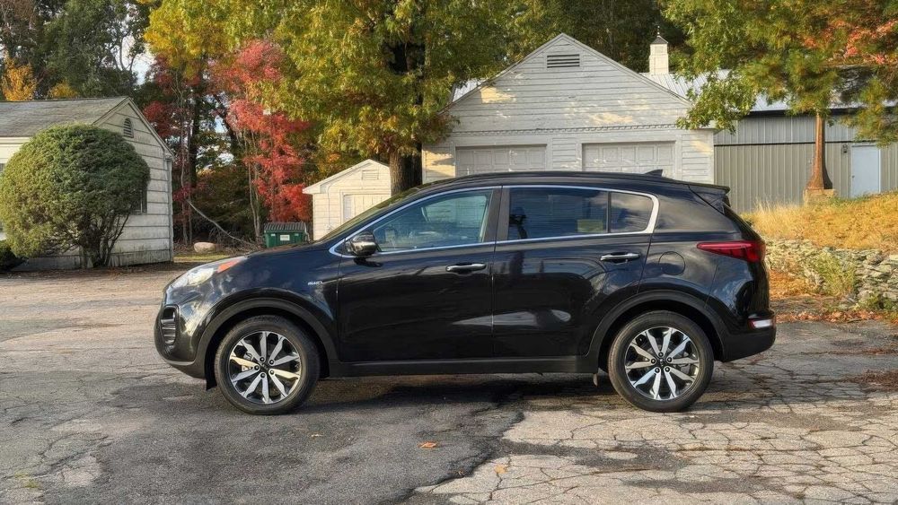 Kia Sportage EX      2018