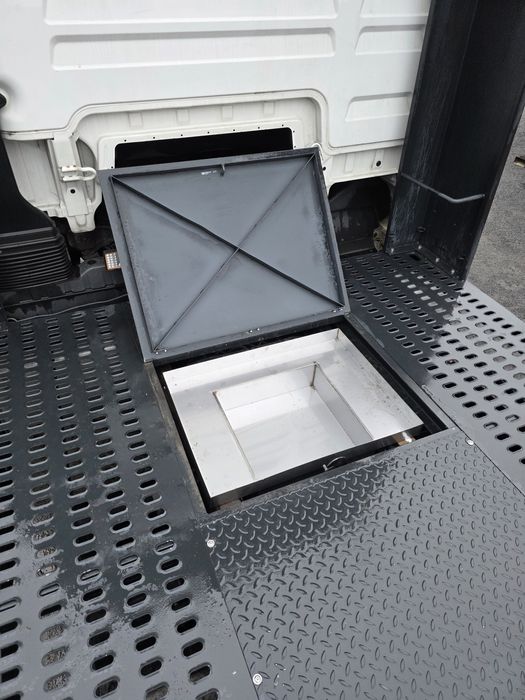 Pomoc Drogowa Man 16ton 3 osiowy