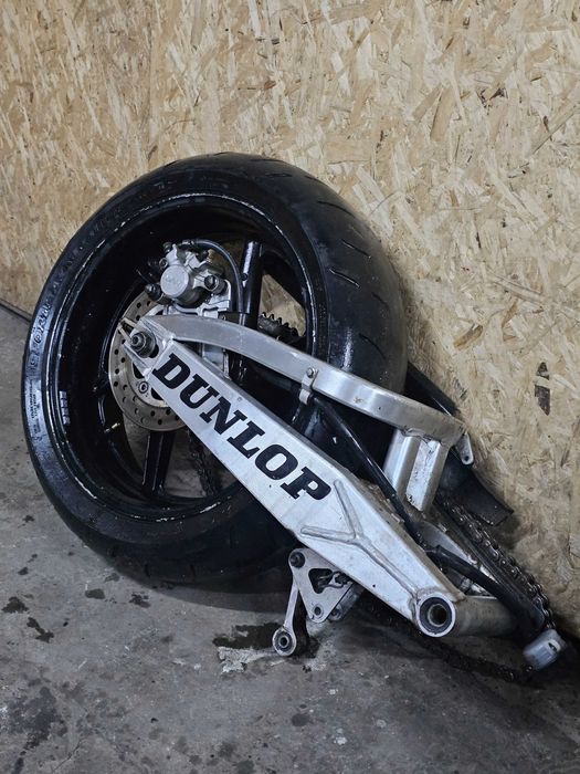 Honda CBR 919 RR Fireblade Вилка і маятник в зборі комплект ходової