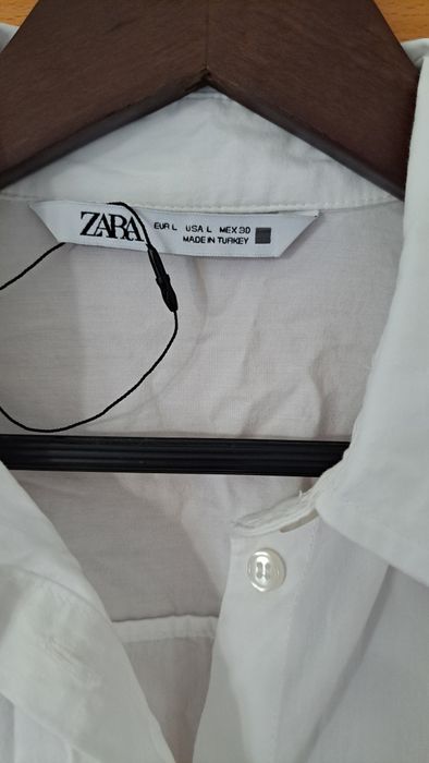 Blusa branca Zara Tam L nunca usada