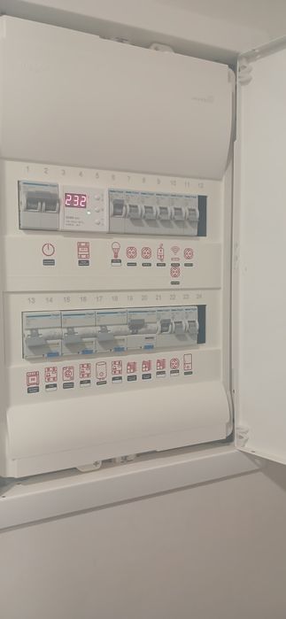 Якісно!Досвідчений електрик!