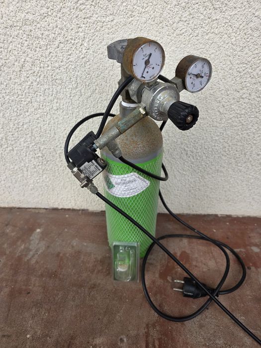 Butla Co2 z reduktorem i elektozaworem.
