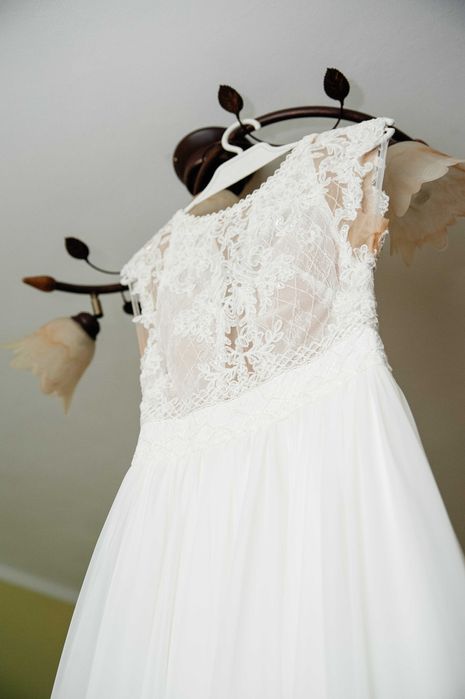Piękna, muślinowa suknia ślubna