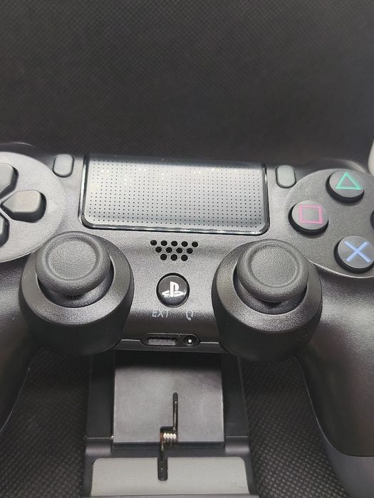 Comando PS4 absolutamente Impecável igual a novo