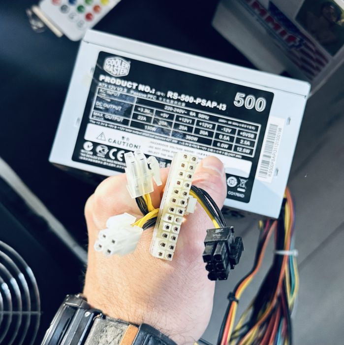 Блок живлення Cooler Master 500W в гарному стані