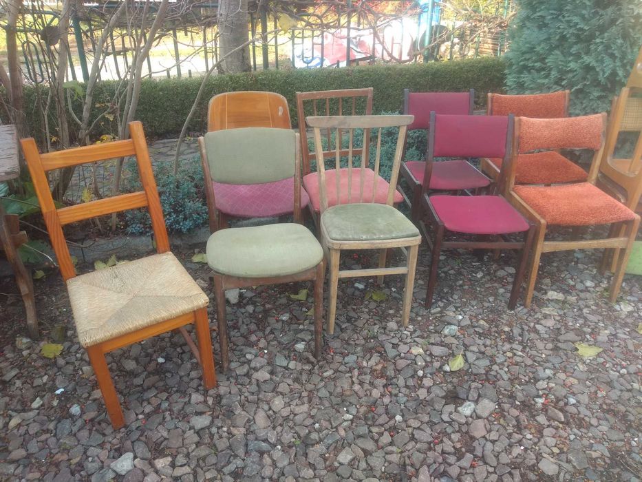 krzesła drewniane, też tapicerowane vintage, PRL