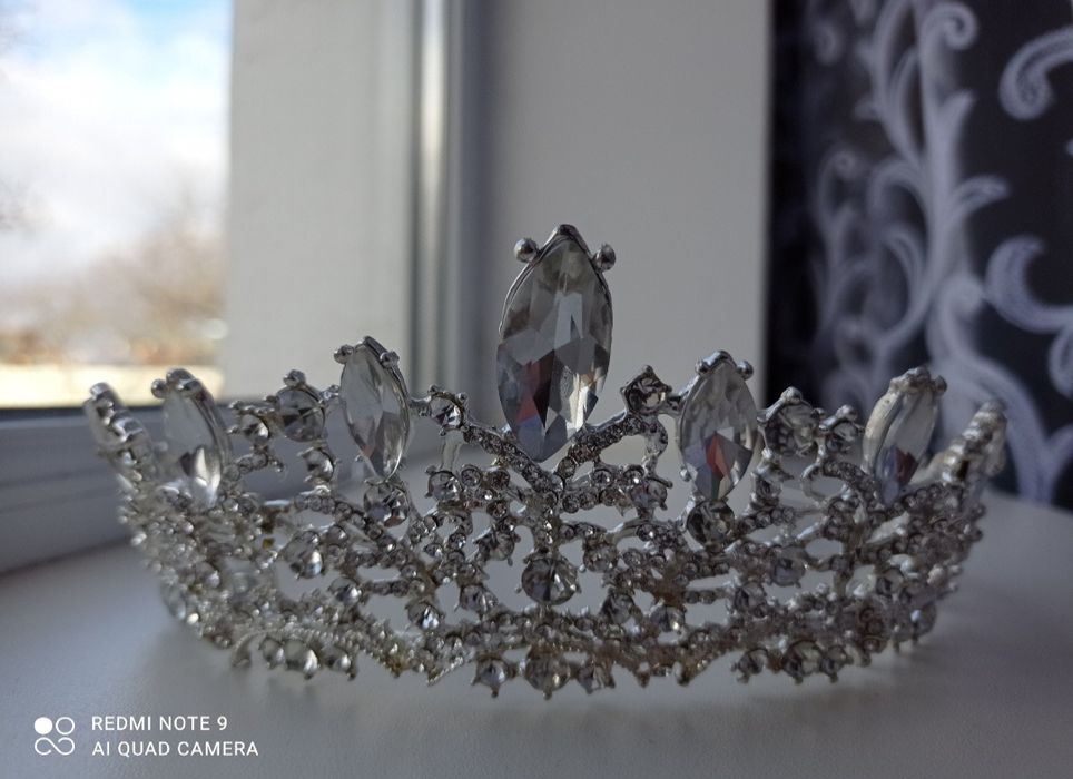 Корона весільна випускна
