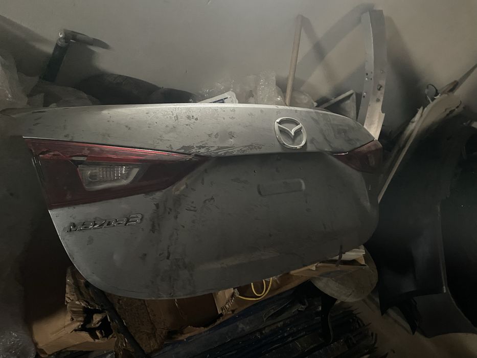 Кришка багажника Mazda 3 BM BN